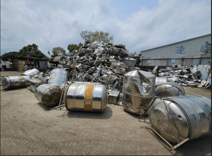 Tanks & Vessels